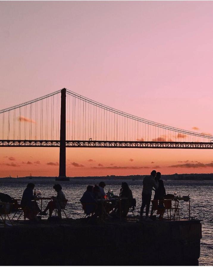 Tejo House River Lisbon Almada Esterno foto