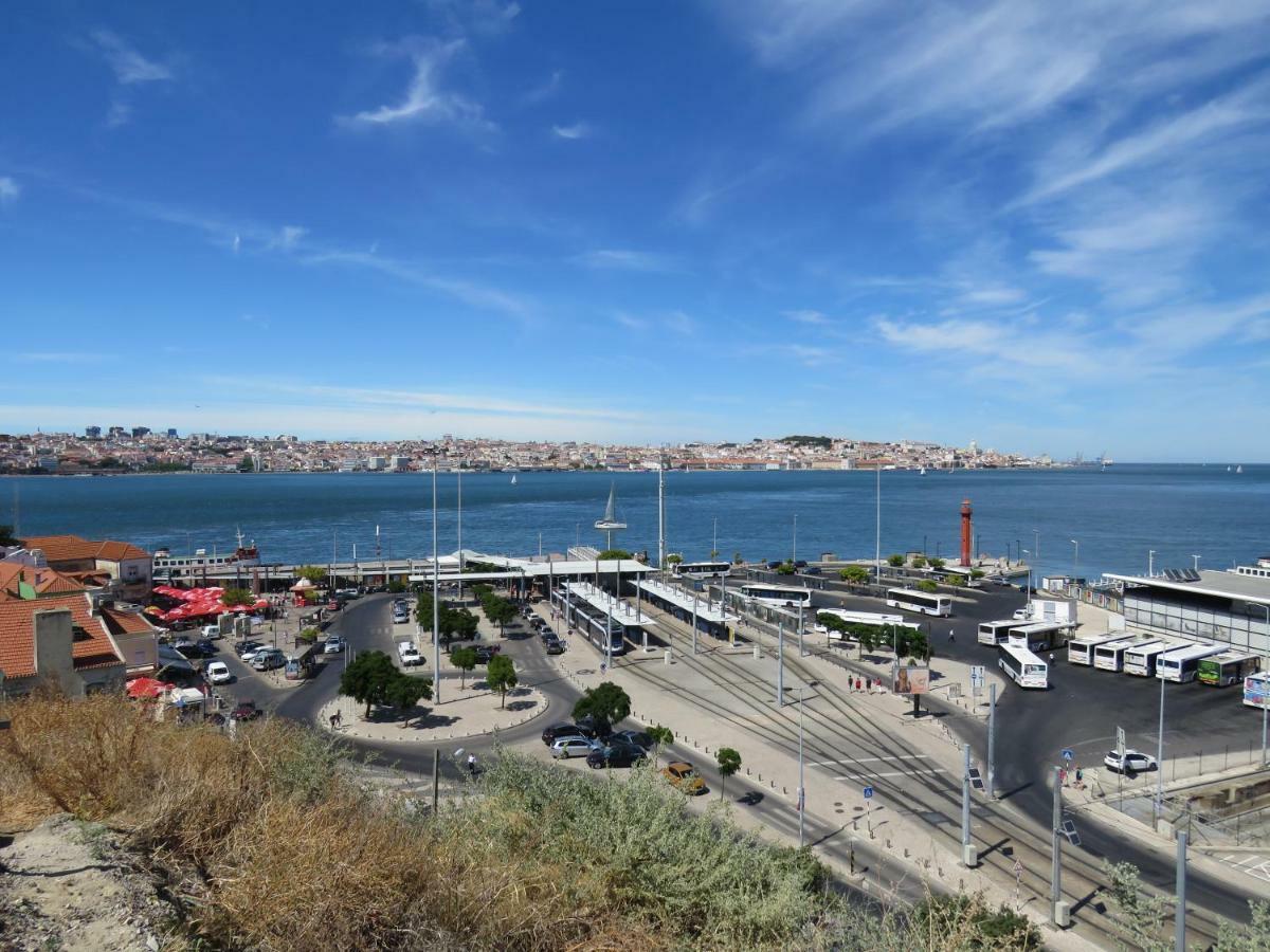 Tejo House River Lisbon Almada Esterno foto