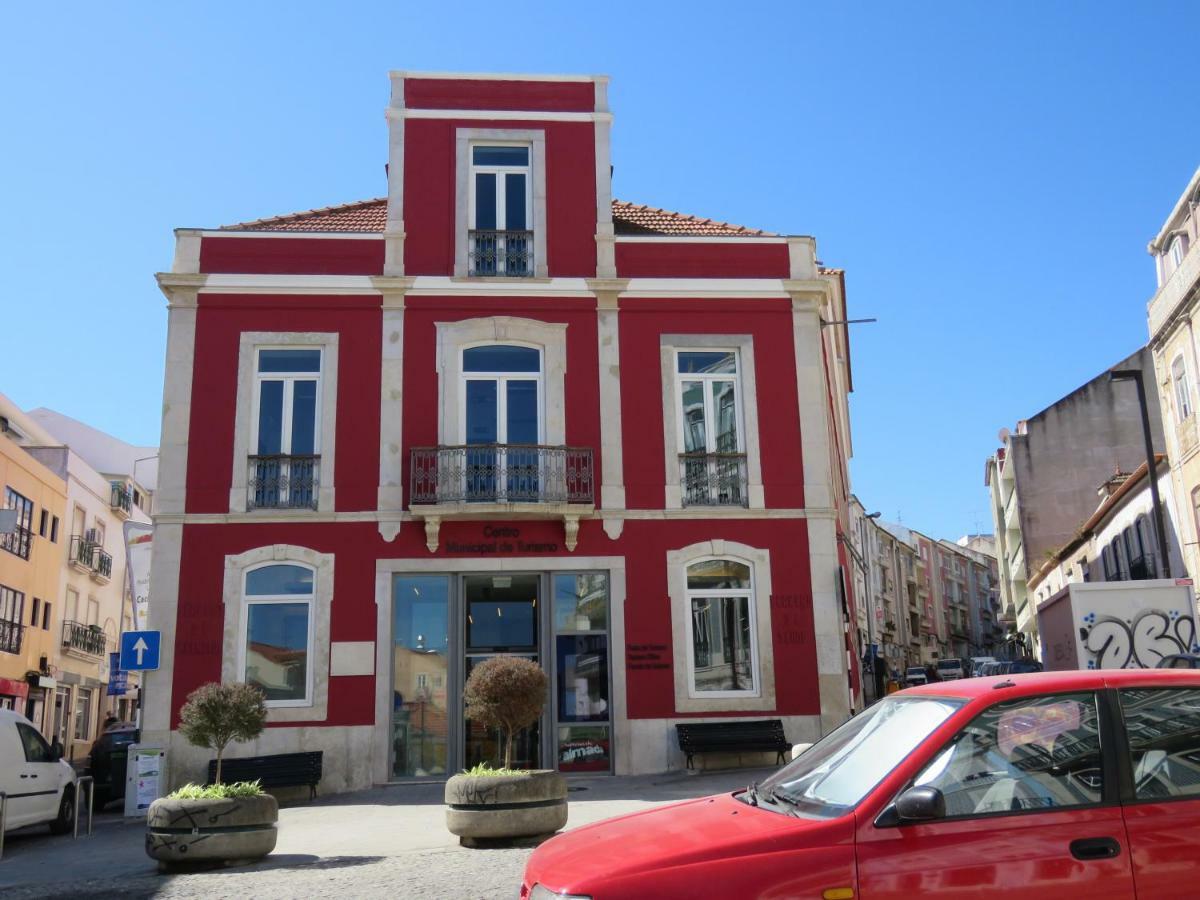 Tejo House River Lisbon Almada Esterno foto