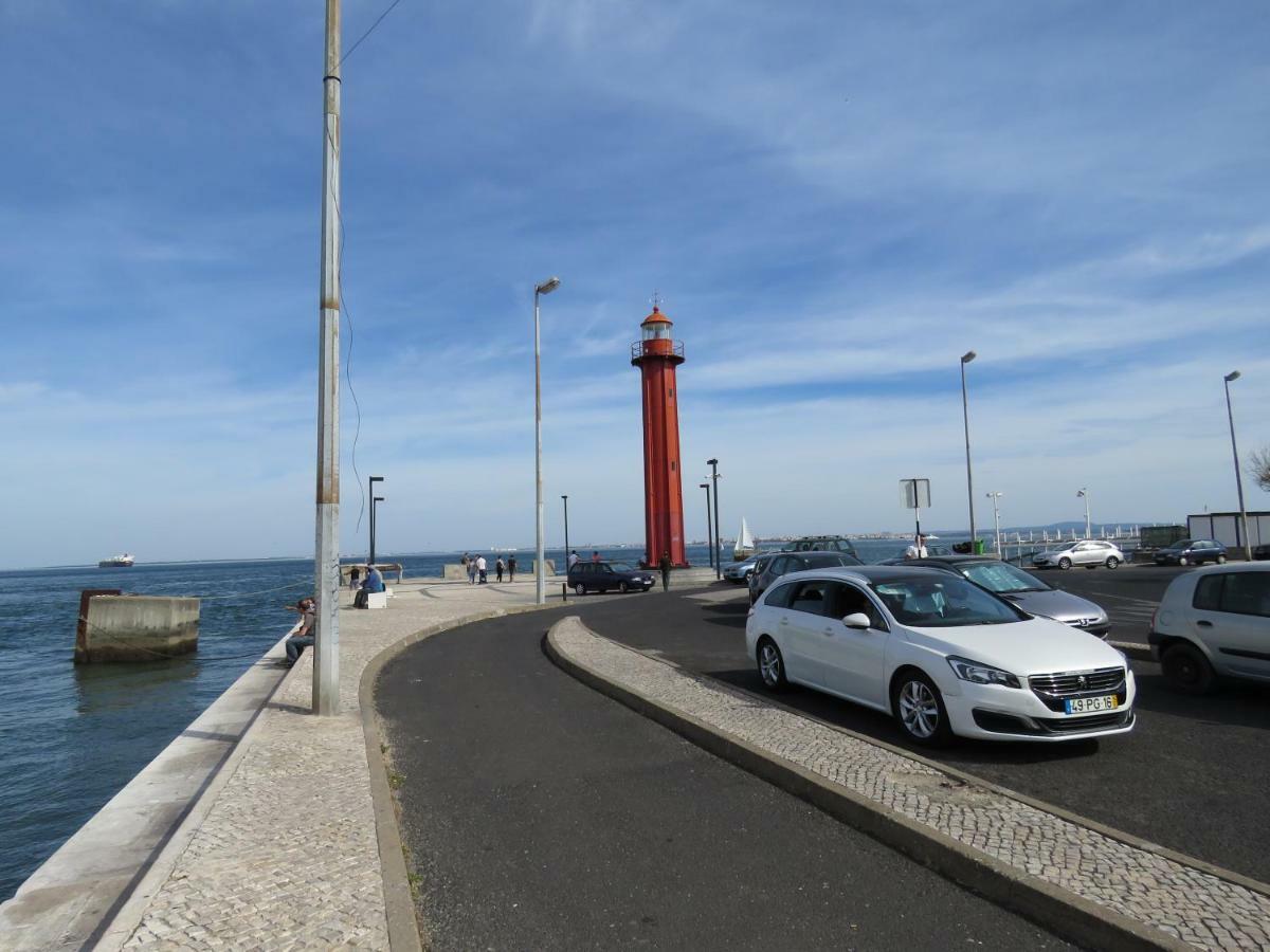 Tejo House River Lisbon Almada Esterno foto