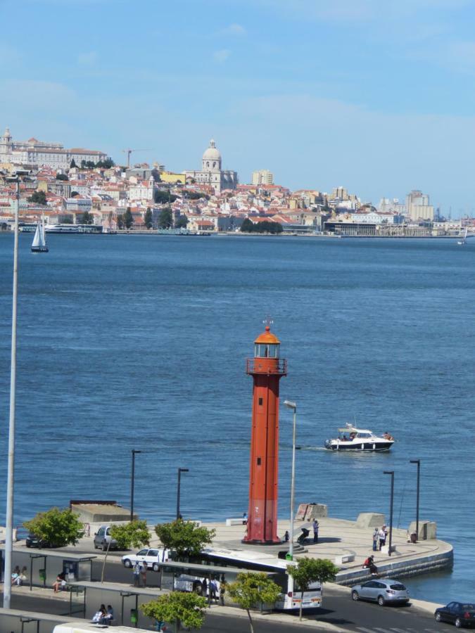 Tejo House River Lisbon Almada Esterno foto